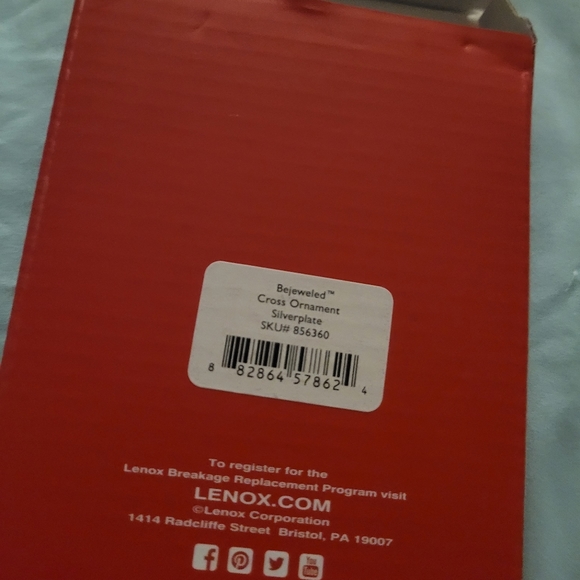 Lenox Bejeweled cross ornament - Picture 3 of 3